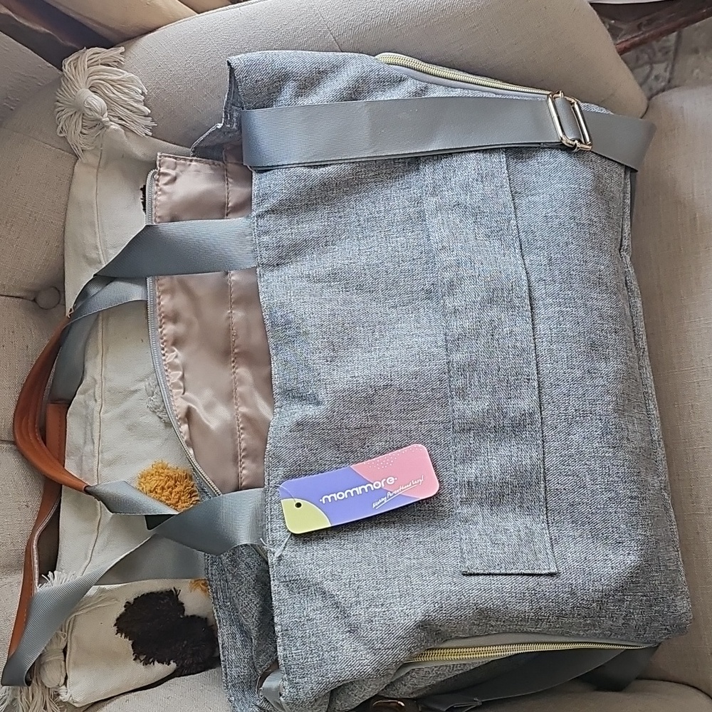 Mommore diaper/pump bag with changing pad new